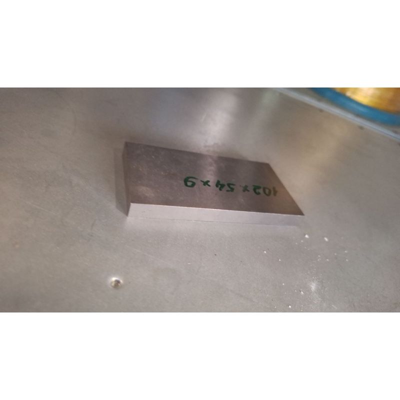 Plaque de tungstène 99.99% 102х52х5-120х50х6mm élément 74 plaques